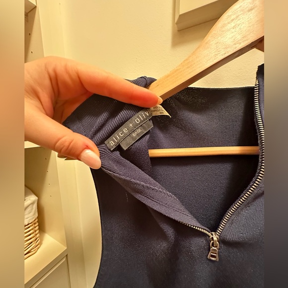 ALICE AND OLIVIA! Sexy, sleeveless and slits! Navy blue, size small! - Picture 3 of 5